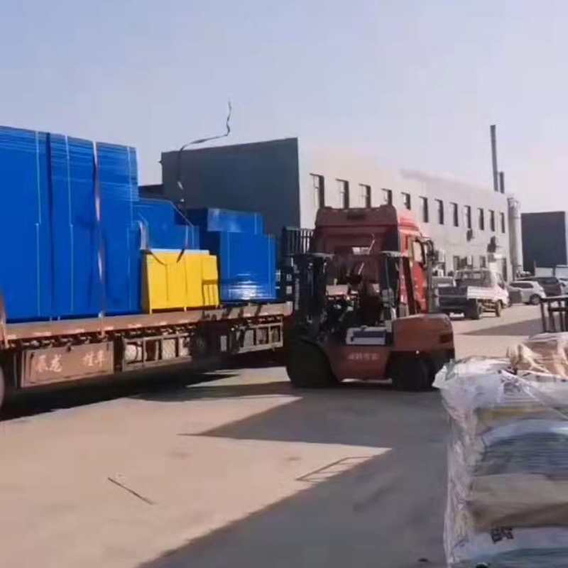 脫水（shuǐ）篩（shāi）板裝（zhuāng）車.jpg