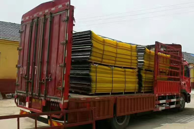 聚氨酯篩網裝車2.jpg